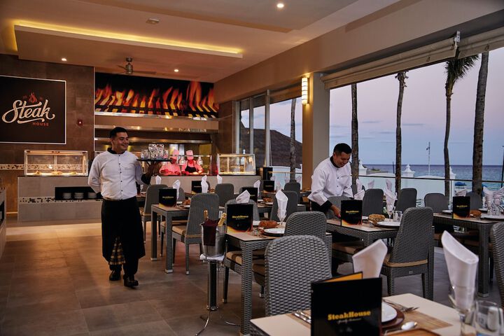 Dining 67 of 104