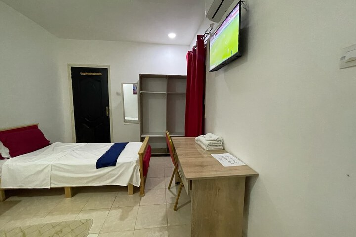 Room 8 of 13