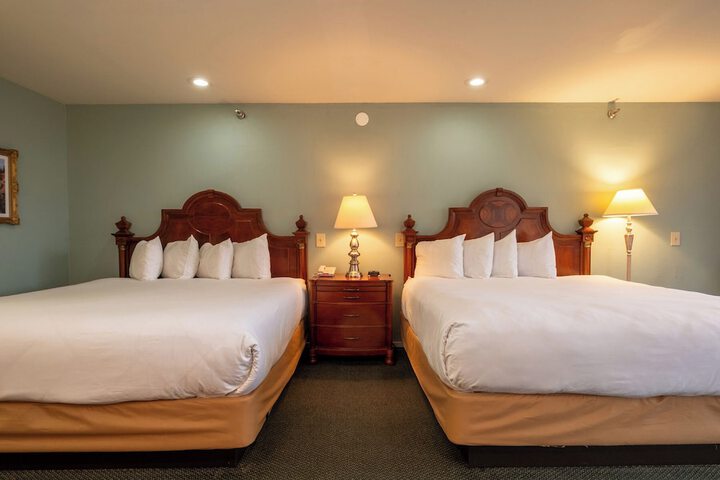 Room 34 of 114