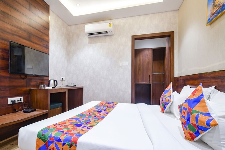 Room 20 of 33
