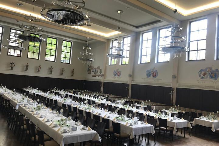 Ballroom/Hall 42 of 52
