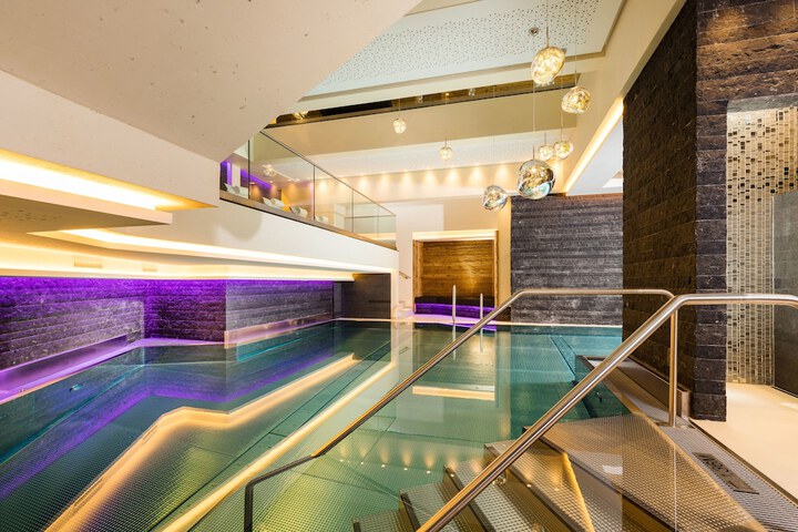 Pool 53 of 117
