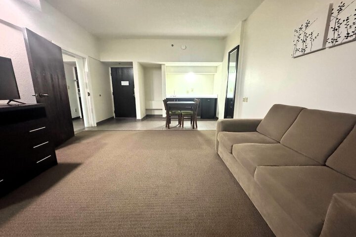 Room 61 of 95