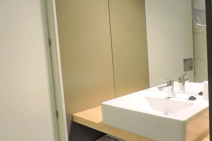 Room 46 of 72