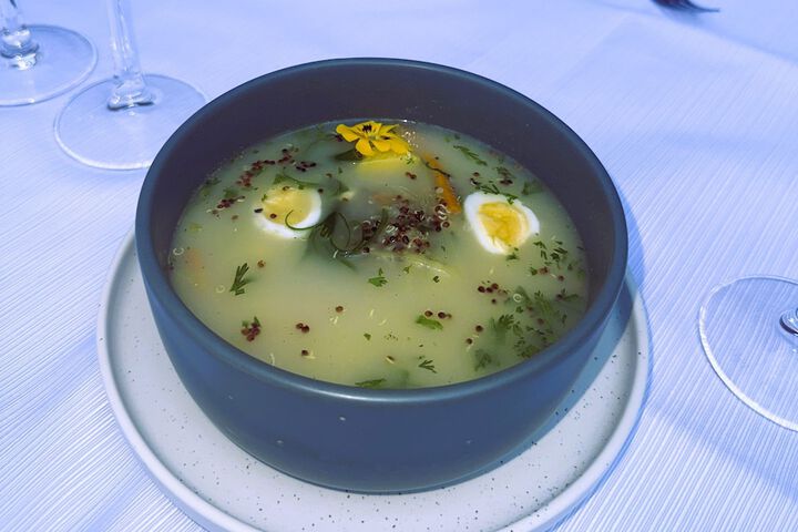 Dining 42 of 65