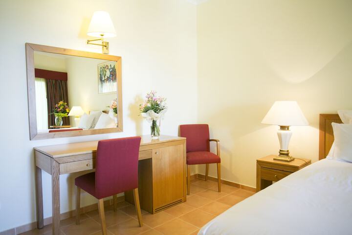 Room 19 of 47