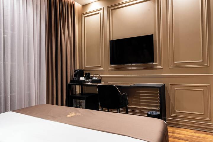Room 41 of 82