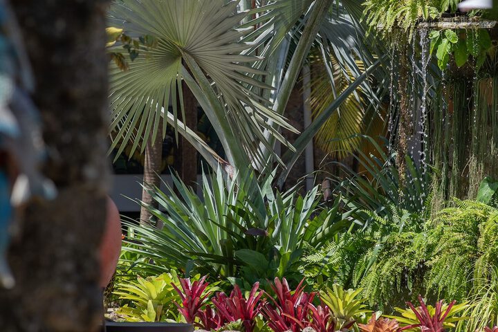 Hotel Exterior 125 of 131