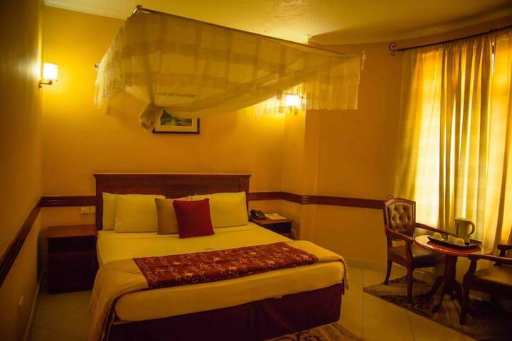 Room 3 of 17