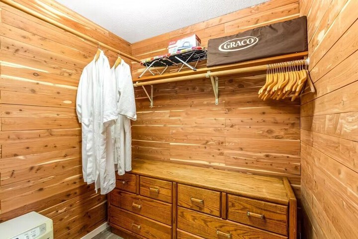 Room 10 of 63