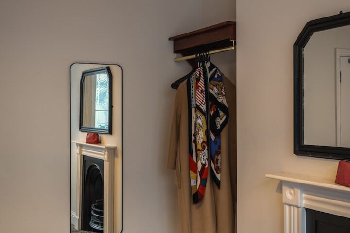 Room 27 of 78