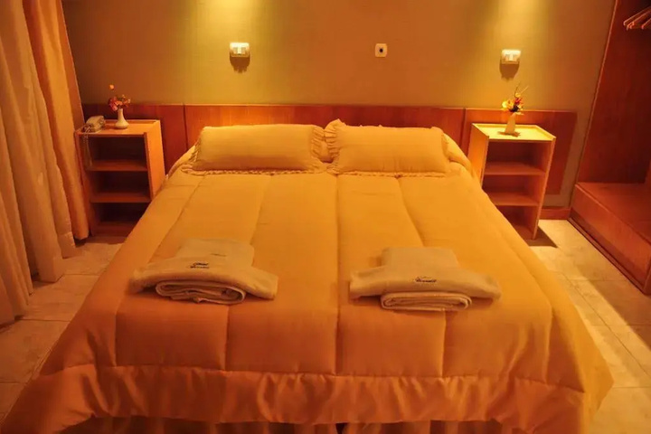 Room 4 of 19