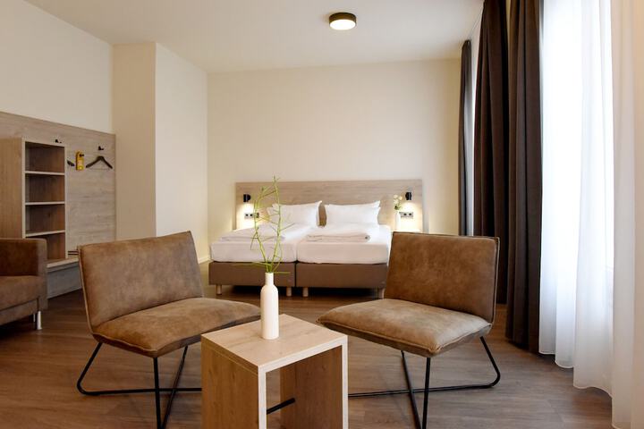 Room 6 of 22
