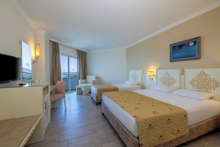 Room 4 of 67