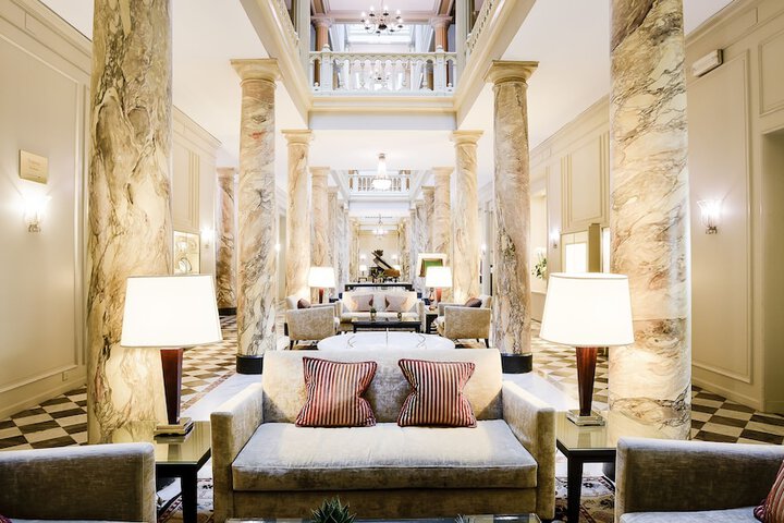 Guest Lobby