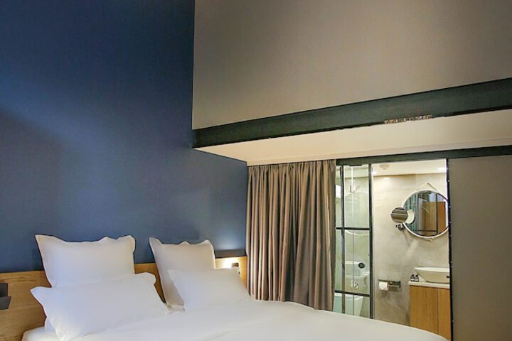 Room 21 of 131