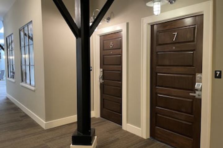 Ballroom/Hall 265 of 285