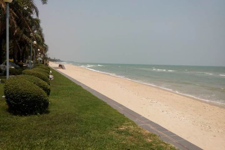 Beach 13 of 20