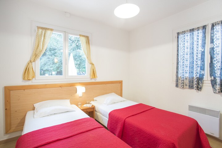 Room 14 of 62