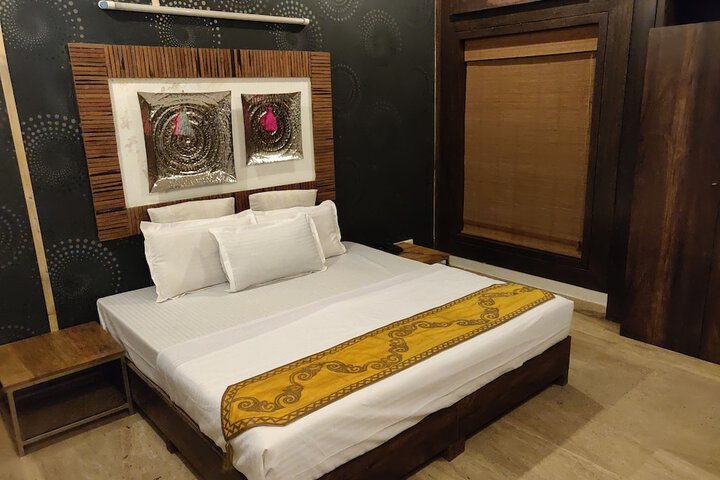 Room 13 of 68