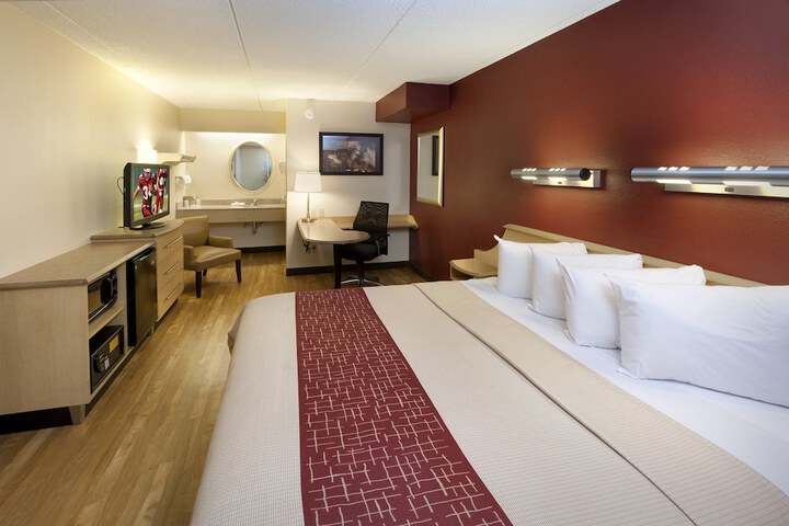 Standard | King Bed (5 of 19)