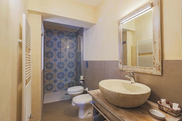 Room 53 of 89