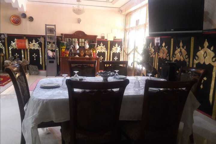 Dining 11 of 17