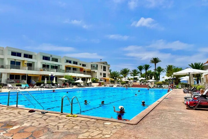 Pool 14 of 29