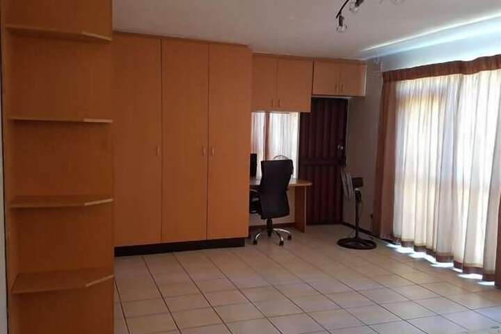 Room 19 of 28
