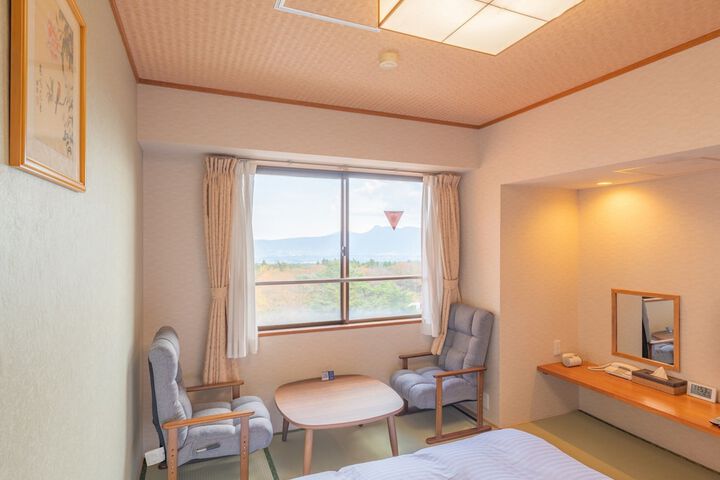 Room 13 of 114