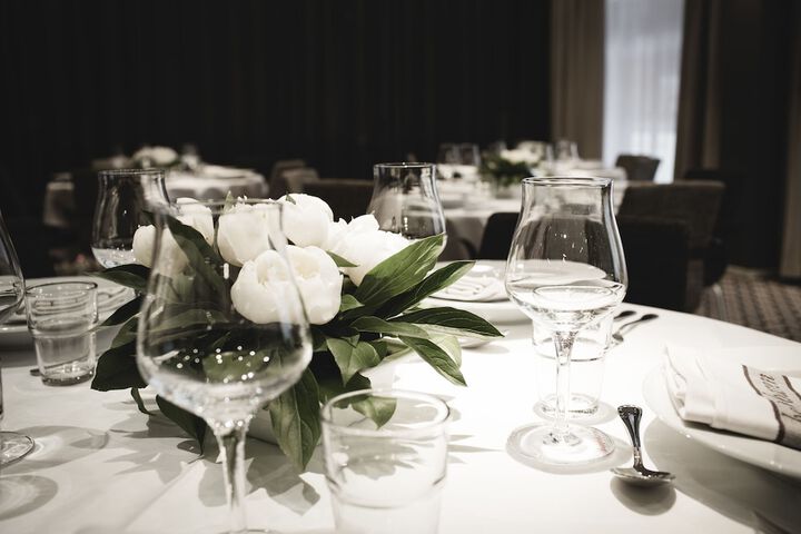 Ballroom/Hall 84 of 94