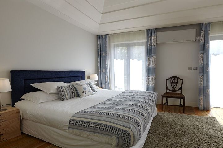 Room 4 of 56