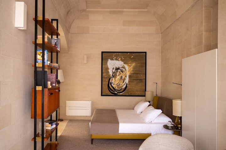 Room 4 of 117