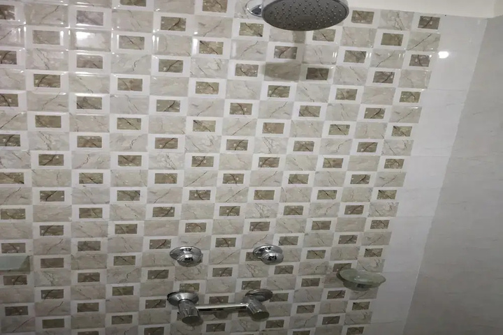 Room 10 of 13