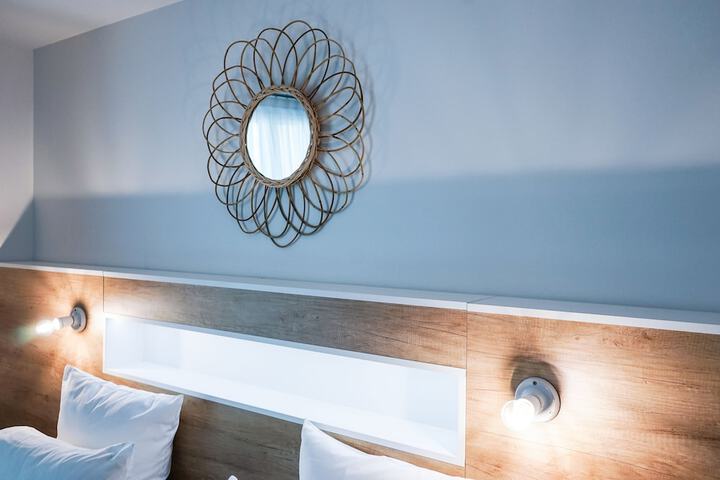 Room 4 of 32