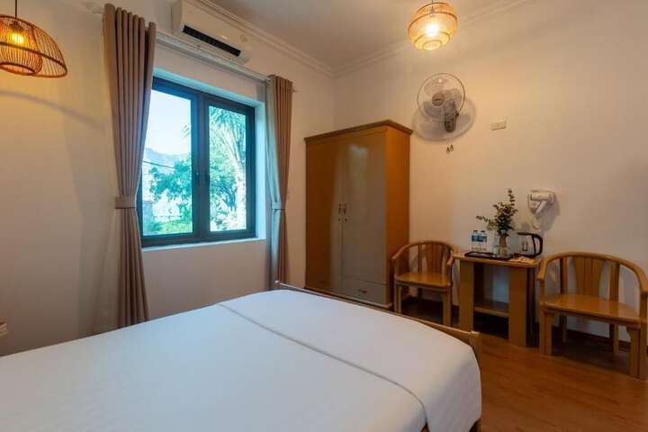 Room 10 of 62