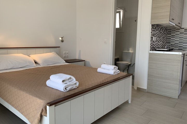 Room 4 of 81