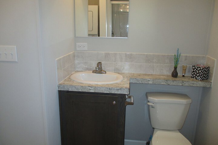 Room 8 of 11