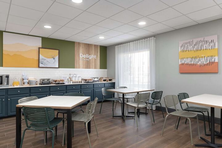 Breakfast area