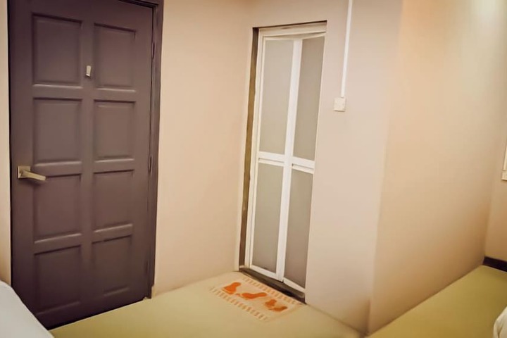 Room 28 of 50