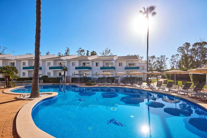 Pools & Facilities