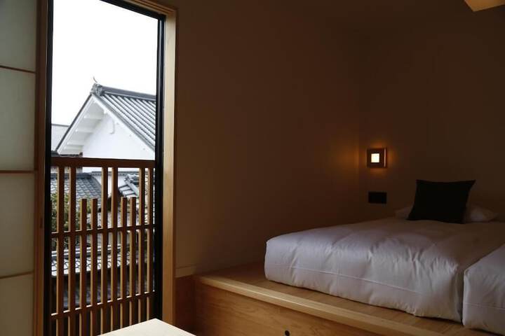 Room 10 of 47