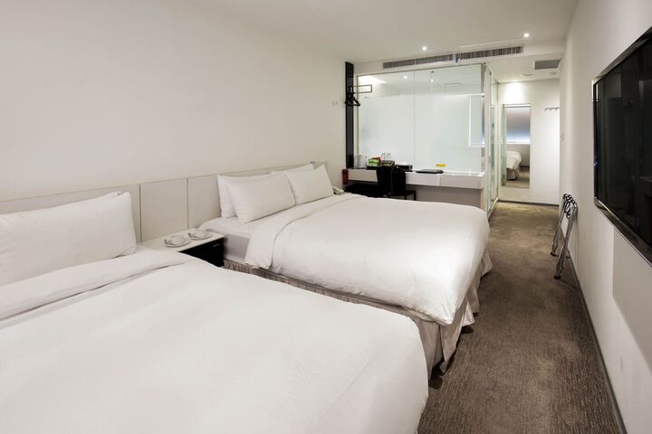 Room 8 of 45