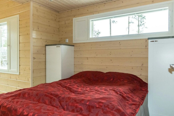 Room 5 of 18