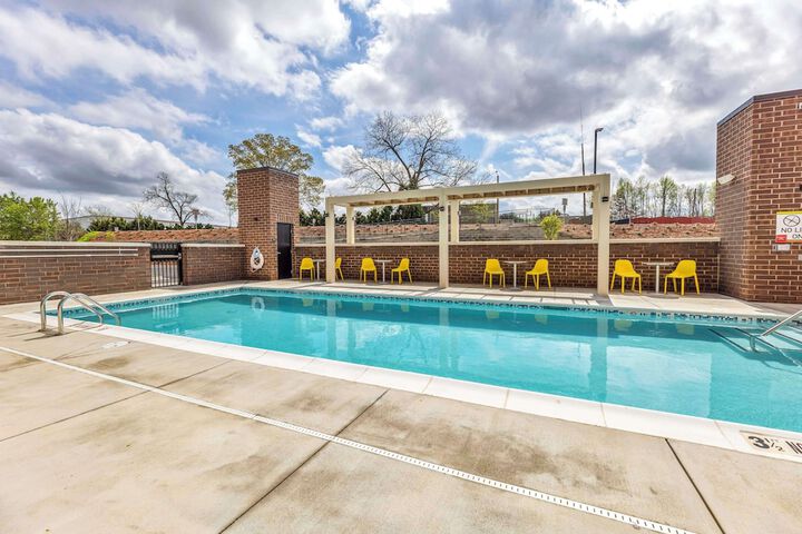 Pool 46 of 86