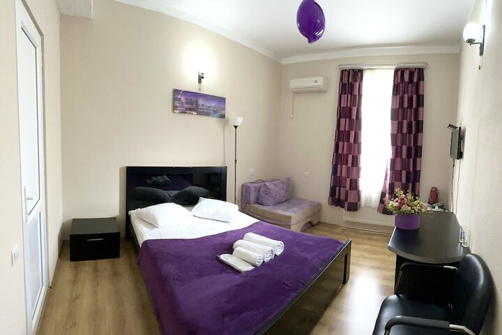 Room 12 of 94
