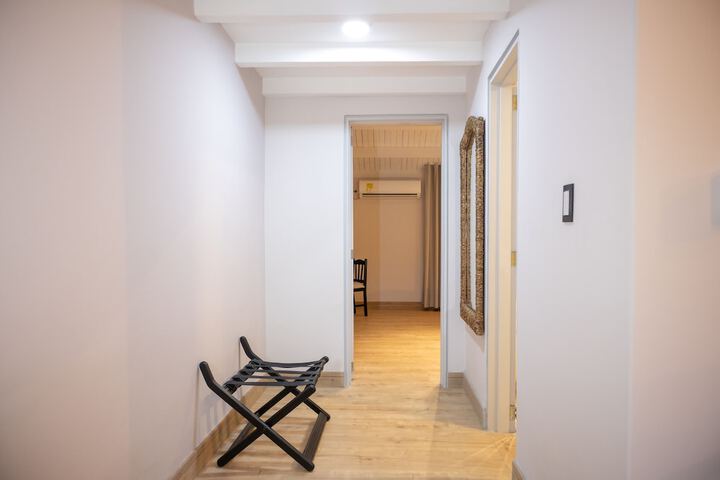 Room 9 of 120