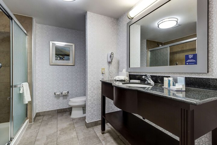Room 46 of 67