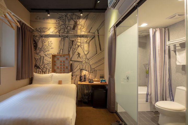 Room 52 of 108