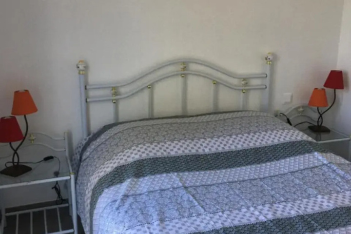 Room 2 of 9